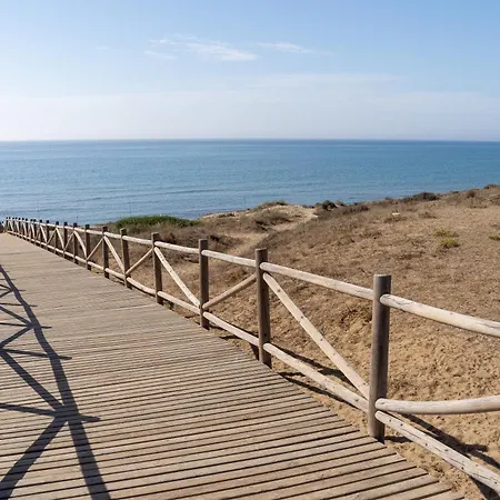 Апартаменти Beachfront Puerto Cabopino Марбелья