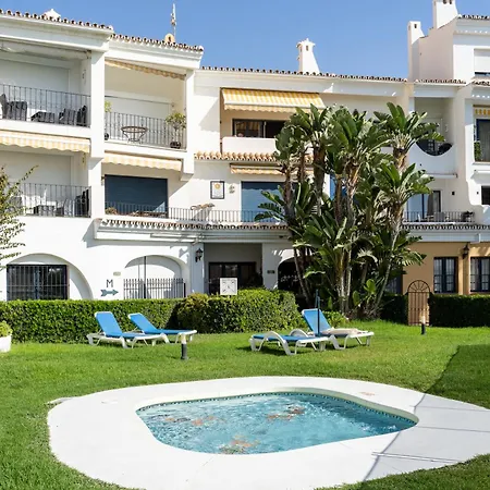 Beachfront Puerto Cabopino Apartment