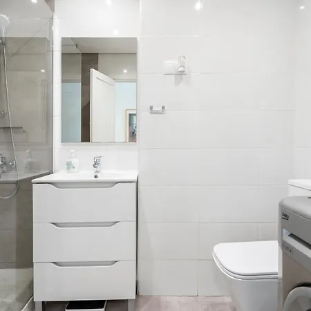 Beachfront Puerto Cabopino Апартаменти *