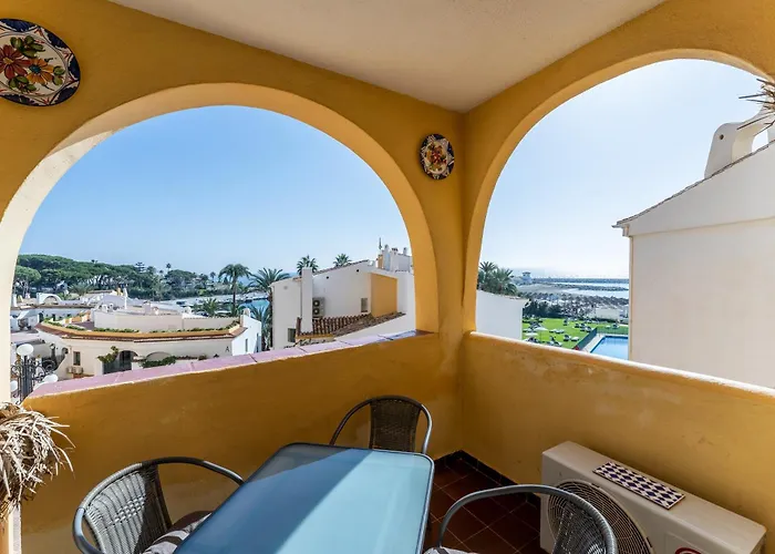 Beachfront Puerto Cabopino Apartment Marbella