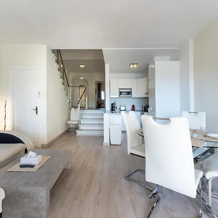Apartment Beachfront Puerto Cabopino Marbella