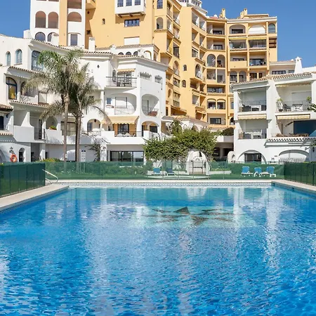 Apartment Beachfront Puerto Cabopino