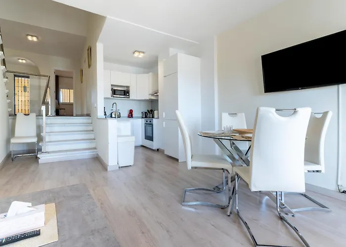 Beachfront Puerto Cabopino Apartamento Marbella