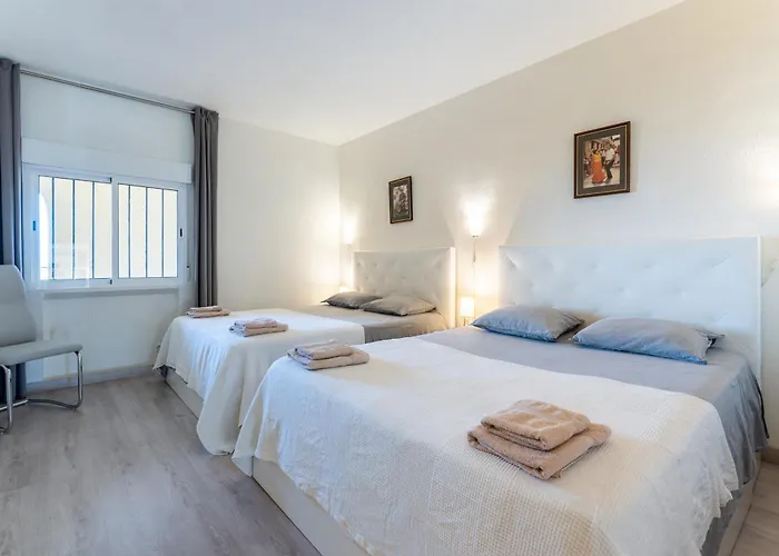 Beachfront Puerto Cabopino * 마르베야